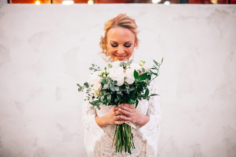 Luce Loft Wedding Venue Pose