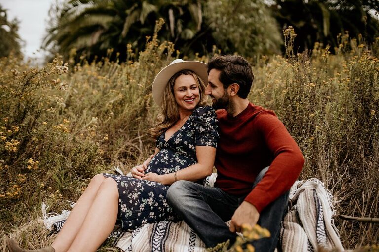 San Diego Maternity Photoshoot Pose