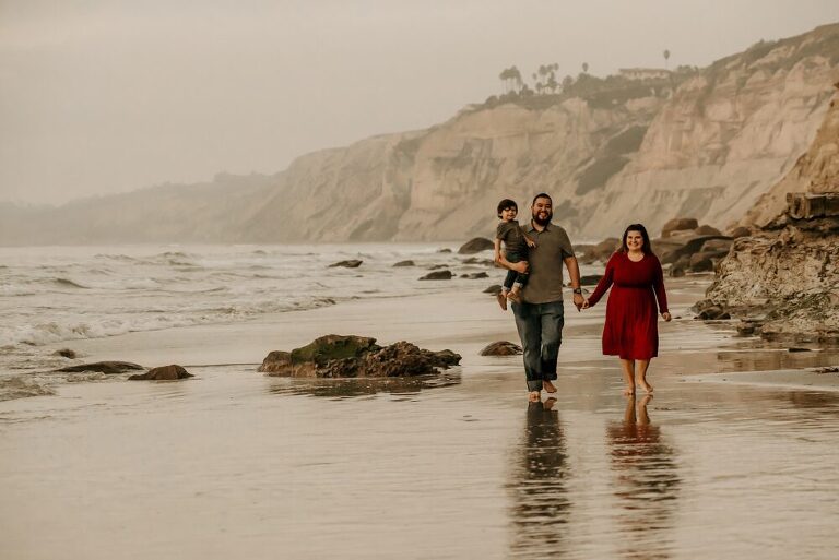 La Jolla Scripps Beach Family Photoshoot
