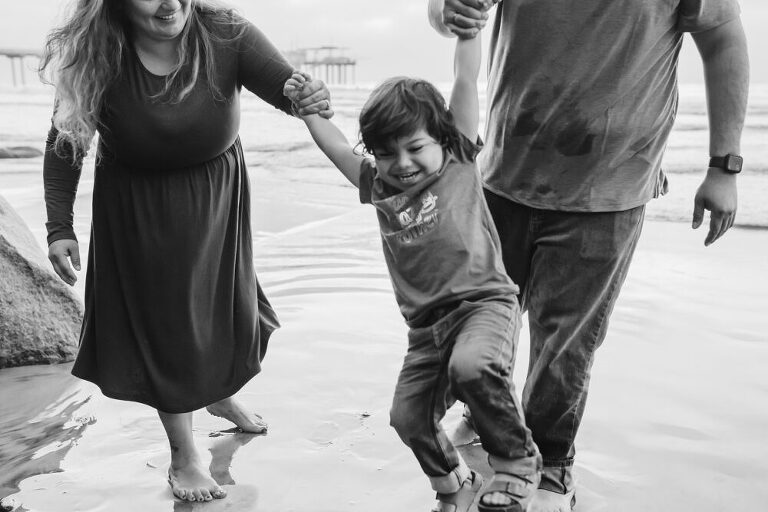 La Jolla Scripps Beach Family Photoshoot